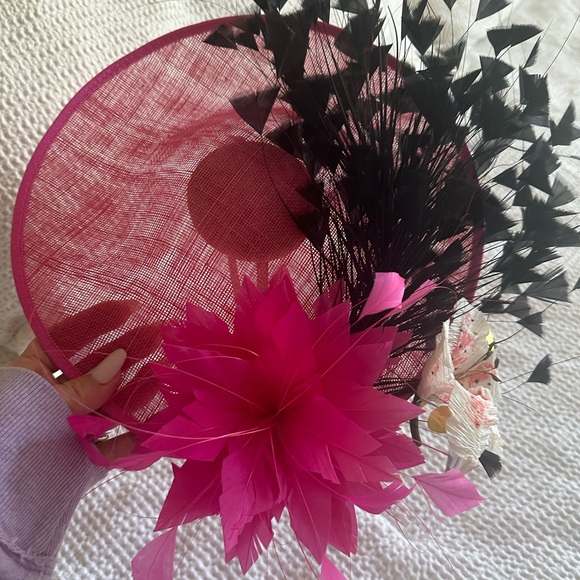 Pink Derby fascinator - Picture 3 of 7